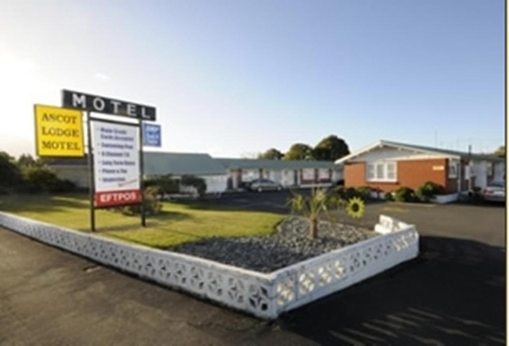 Ascot Lodge Motel Hamilton Exterior foto